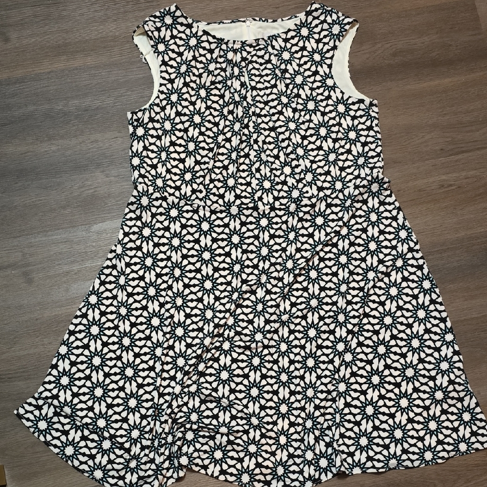 Chic Black and White Patterned Dress